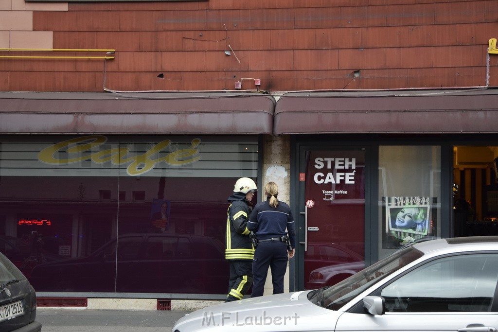 Feuer 1 Koeln Hoehenberg Olpenerstr P06.JPG - Miklos Laubert